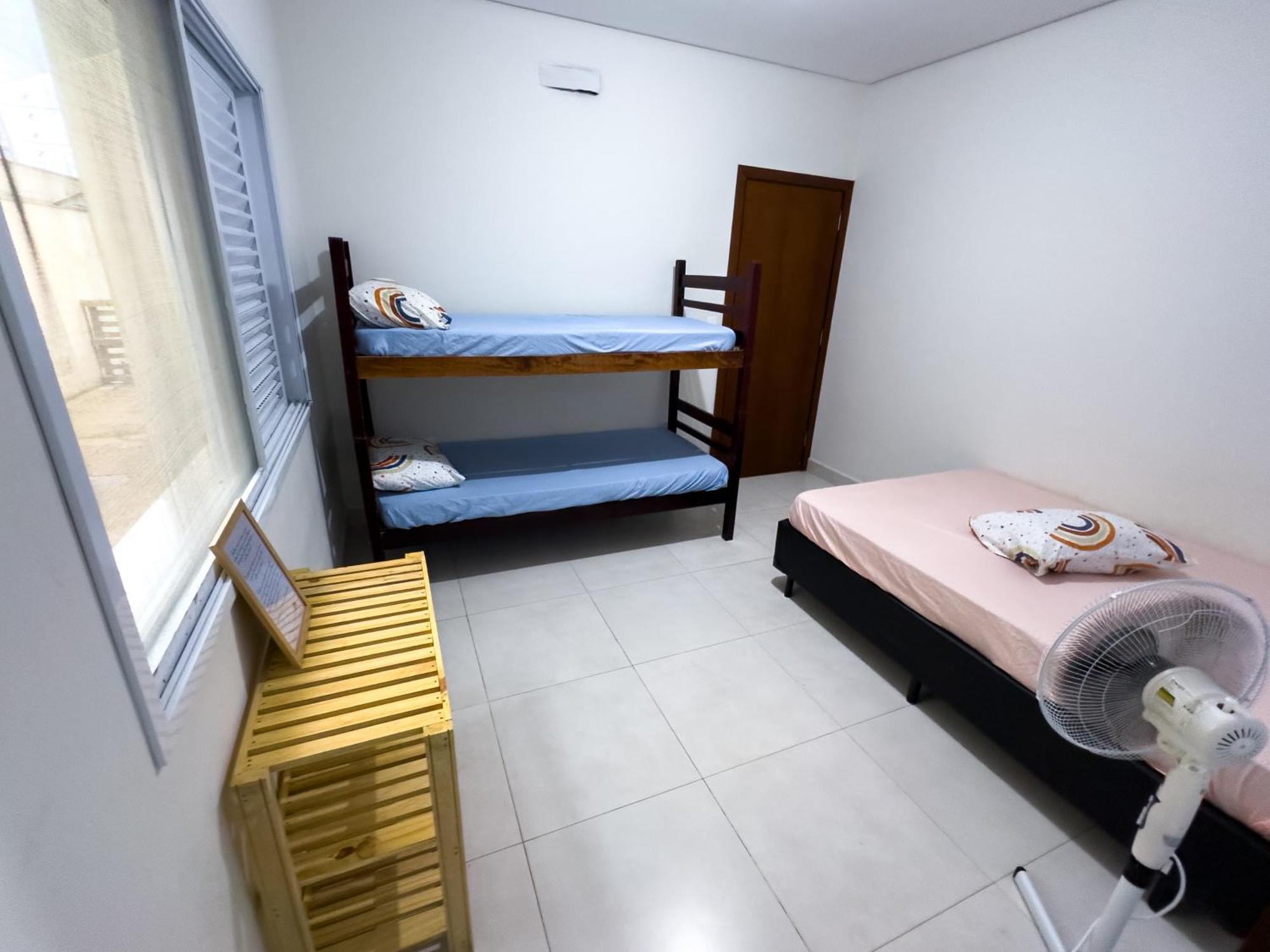 Hostel Familia Castor Itanhaem Bagian luar foto